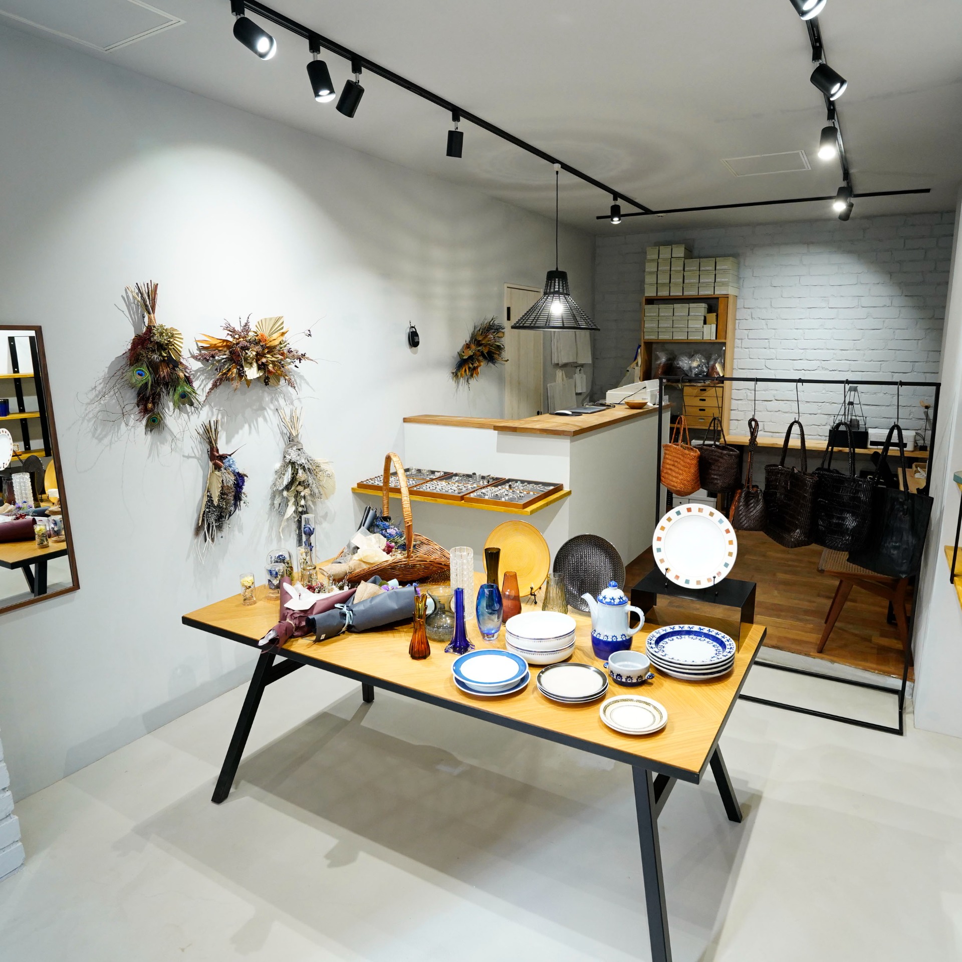 バラエティ豊かな商品たち