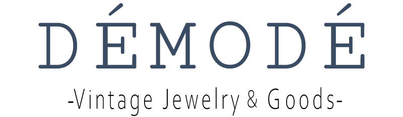 乙仲通りにある『DÉMODÉ』のヴィンテージアクセサリーはオンラインショップでも購入可能です。